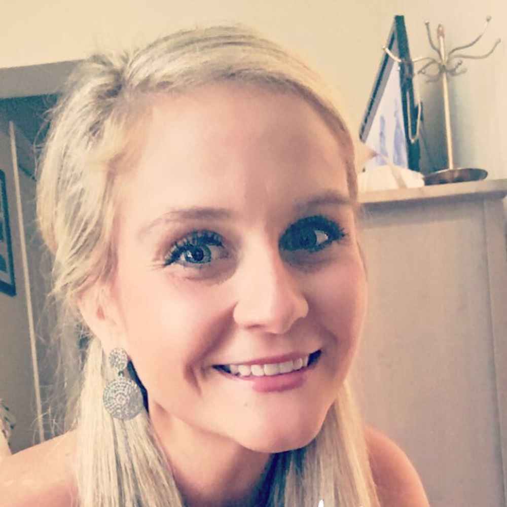 Meet your Posher, Elizabeth